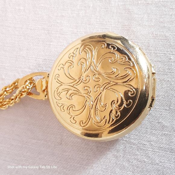 Ornate Mystery Locket Necklace Gold Tone Opera Length - Picture 9 of 14